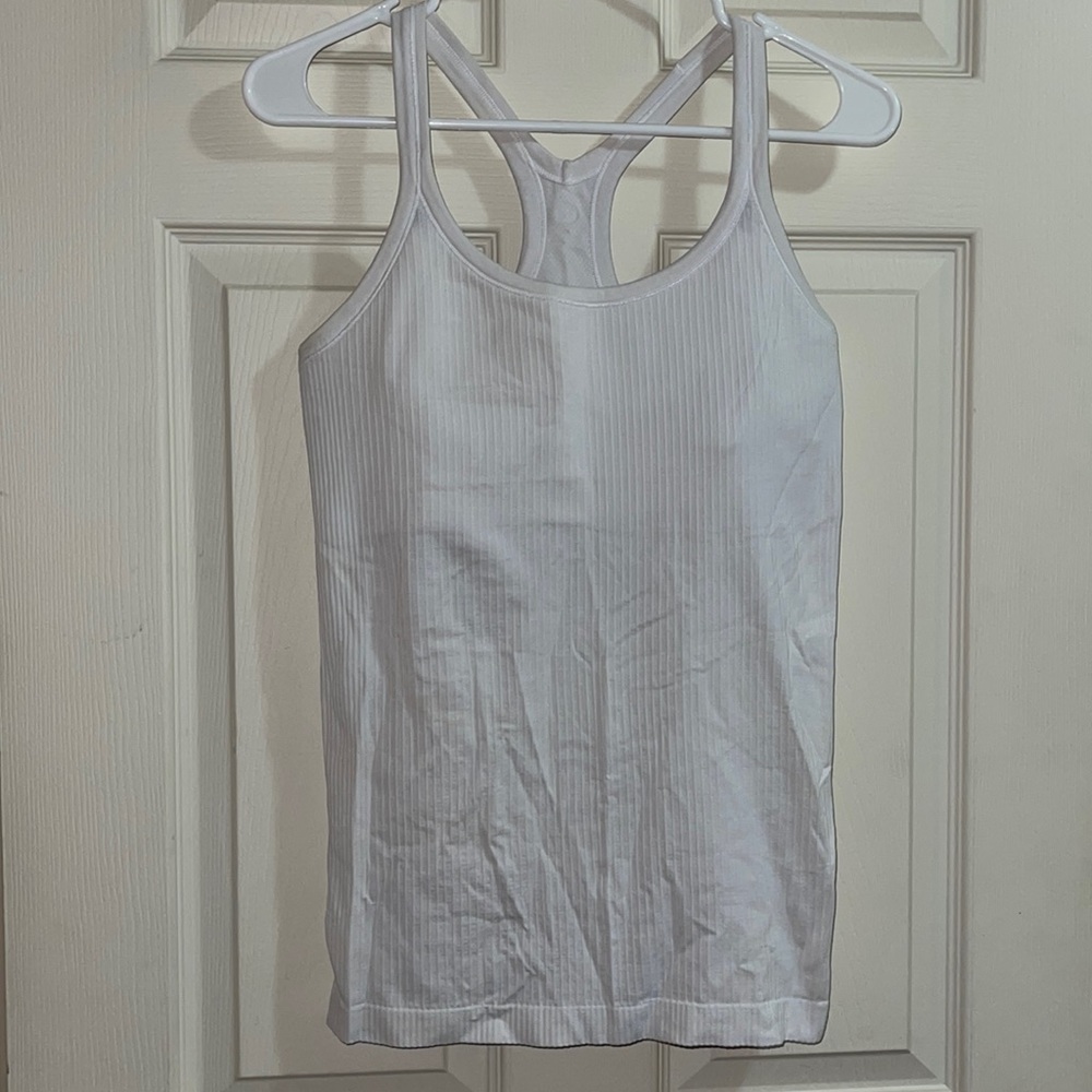 LIKE NEW Women’s Lululemon Ebb to Street Tank